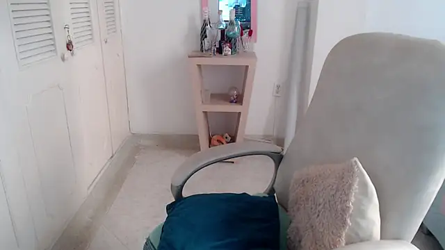 leonela_69 Live XXX-Chat