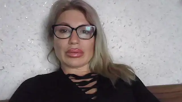 Chat XXX en directo de fox_red_lady7