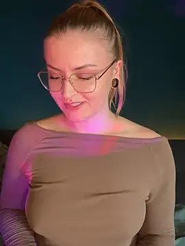 Chatroom XXX en direct de CherryyCheeks