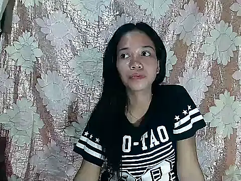 XXX chat uživo modela PinaySkinnyGirl