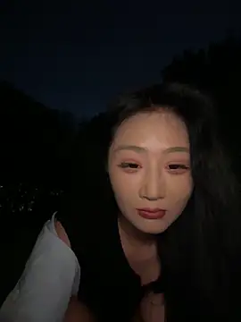 so-linger's Live XXX Chat