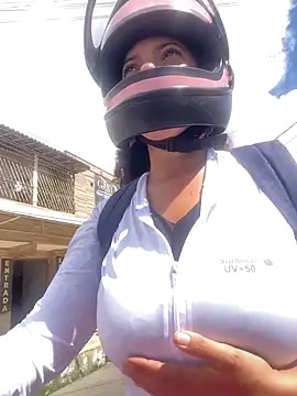 Marivalda2_'s Live XXX Chat