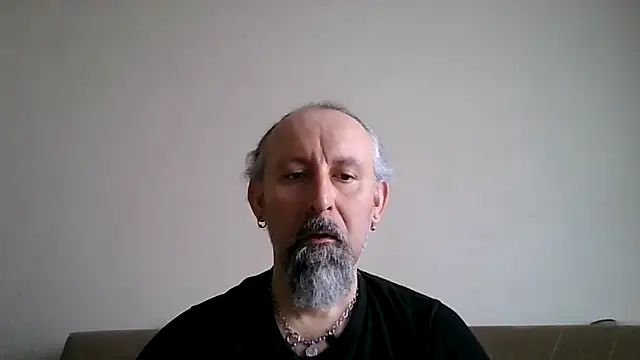 BuckWessle live XXX chat