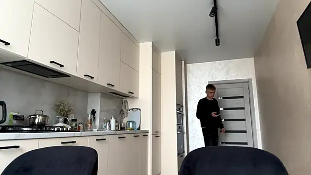 SoloFuryn Live XXX chat