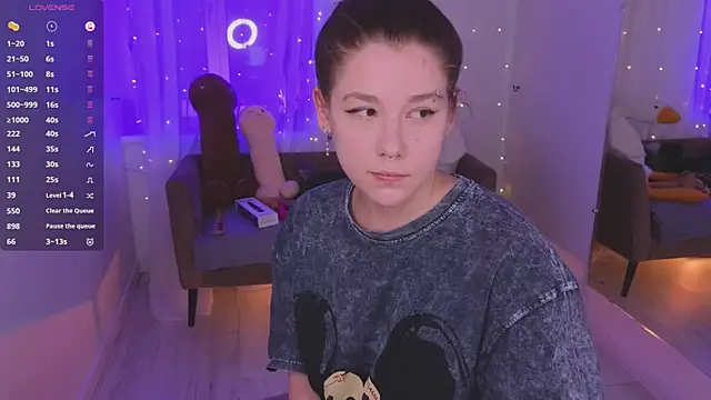 Mira_Falls Adlı Modelin Canlı XXX Sohbeti