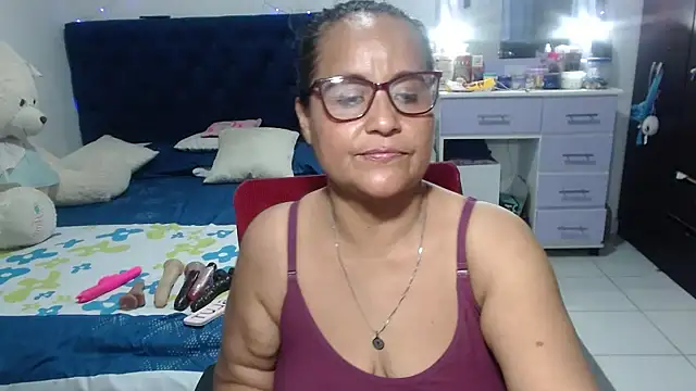 pervert_mommy_ 即時 XXX 聊天