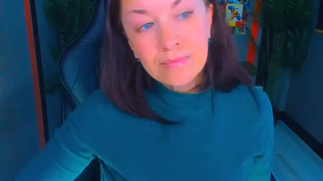 AnaMills Adlı Modelin Canlı XXX Sohbeti