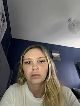 Chat +18 de Sky25x ao vivo