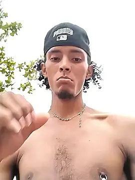 spittermasterpig1 élő XXX-chatje