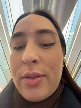 Chat XXX ao vivo de Holly_Play