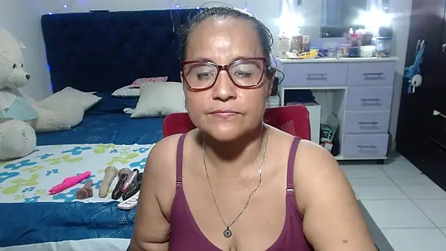 pervert_mommy_ Chat XXX in diretta