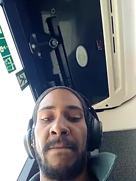 Mikaaa97 即時 XXX 聊天