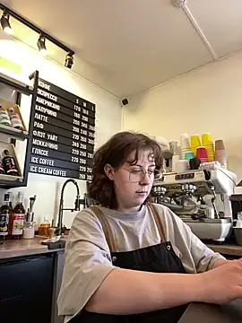 Pokazy przed kamerką – cinnabon_