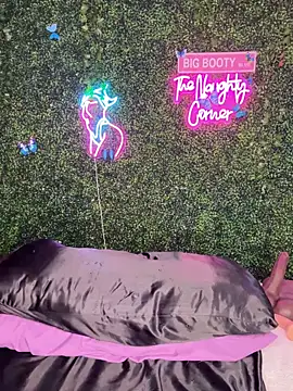 RenaThickAss: вебкам-шоу