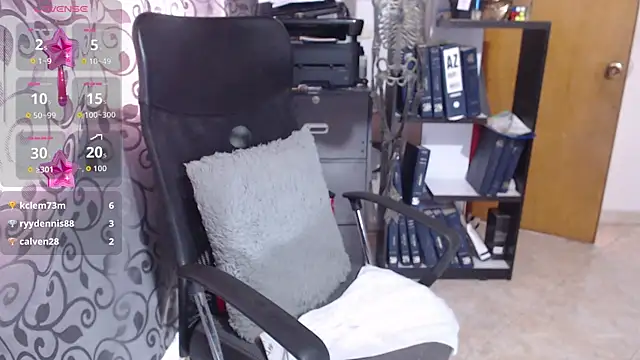 milan_mayesty Adlı Modelin Canlı XXX Sohbeti