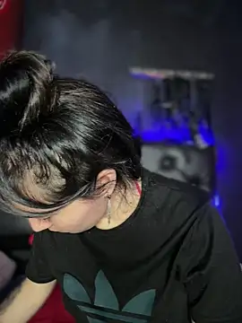 Sophie_LS Chat XXX in diretta