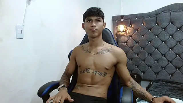 luka_big18 – Naživo XXX chat