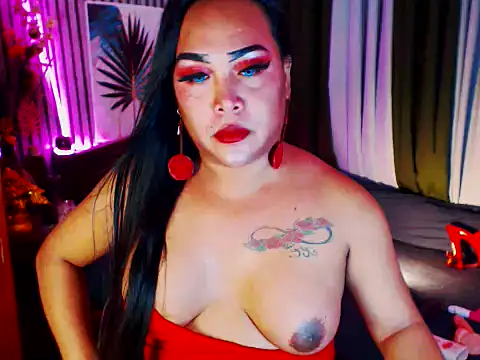 CumFactoryLuna Show Webcam