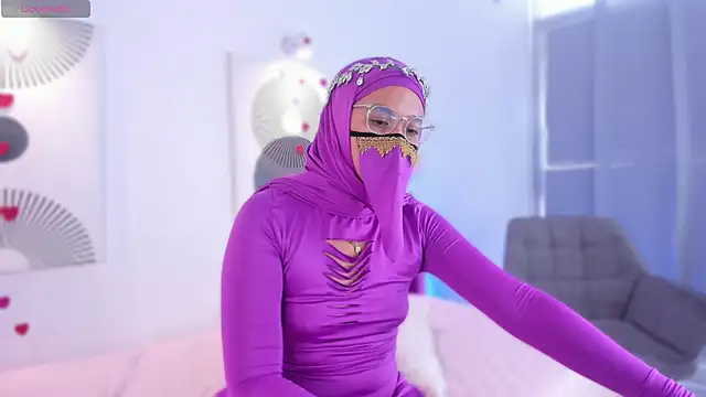 LaylaTemptMe: διαδικτυακό σόου στην κάμερα