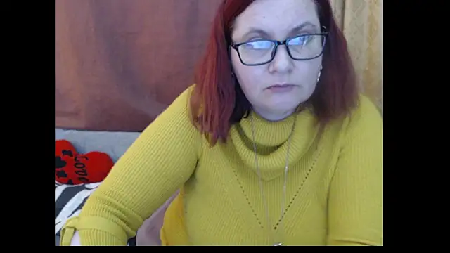 PlayfullMature's Live XXX Chat