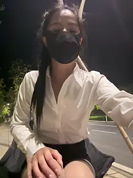 mi-ki1314 即時 XXX 聊天