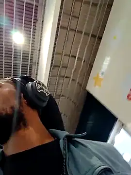 Chat XXX en directo de Mikaaa97