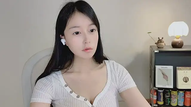 Chat +18 de Onechestnut ao vivo