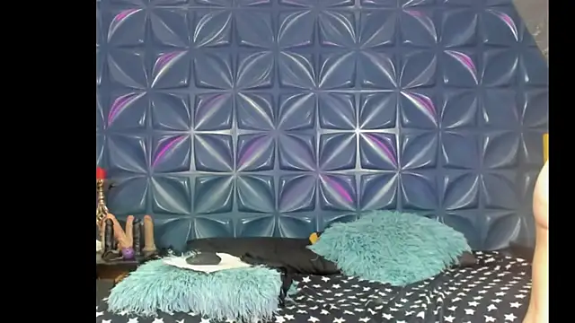 JuliaSinclair Adlı Modelin Canlı XXX Sohbeti