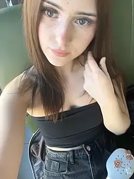 AnitaFlyのライブXXXチャット