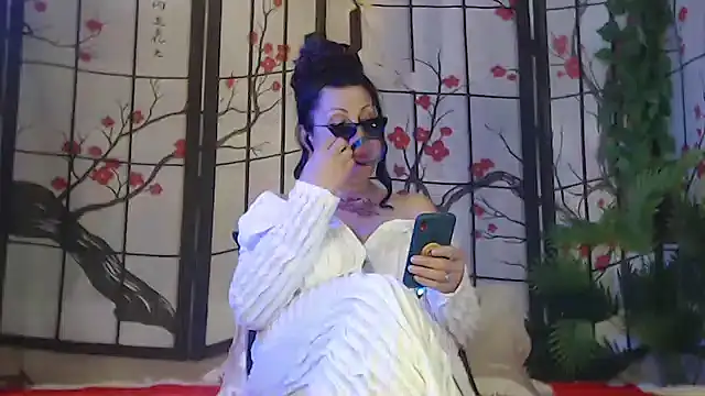 NightOrhideya Adlı Modelin Canlı XXX Sohbeti