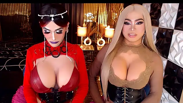 MonstrousCockDiva Show in webcam