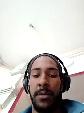 Mikaaa97 Show in webcam