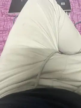 Show modela simrunpunjabi na web-kameri