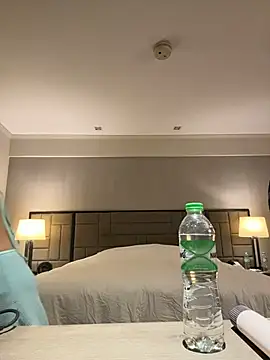 Chat +18 de Zeravina ao vivo