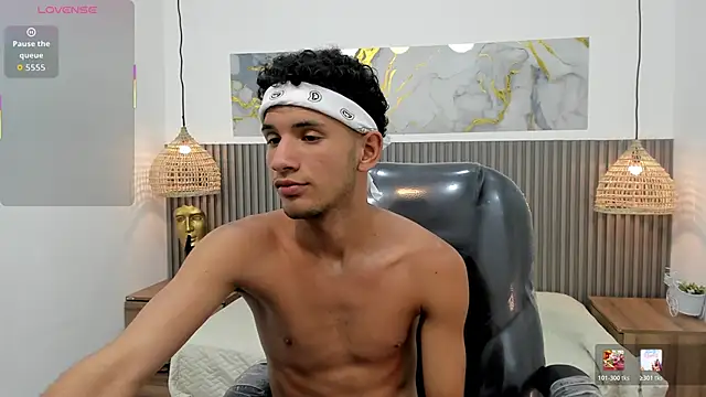 JDWhite18 élő XXX-chatje