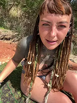 XXX chat uživo modela HornyHippy1