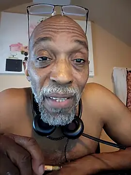 Lonelynudist59 웹캠 쇼