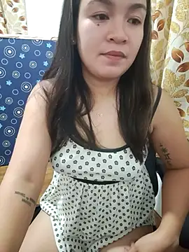 pretty_yesha Adlı Modelin Canlı XXX Sohbeti