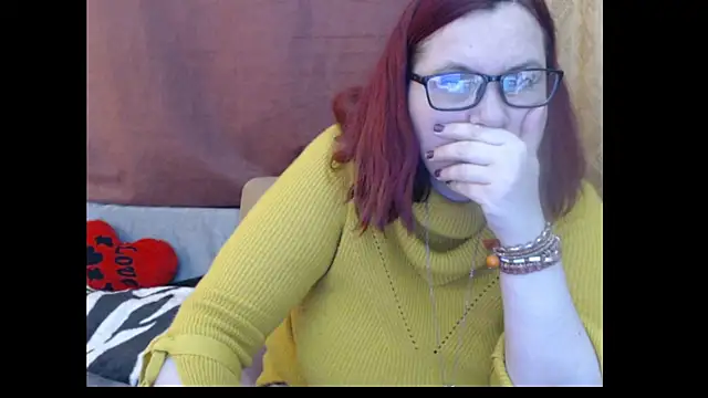 PlayfullMature's Live XXX Chat