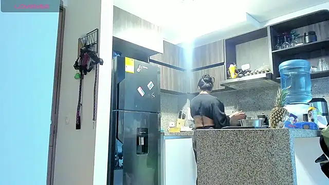 Bessie32 Live XXX-chat