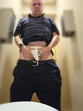 DaddyCumBumZAのウェブカメラショー