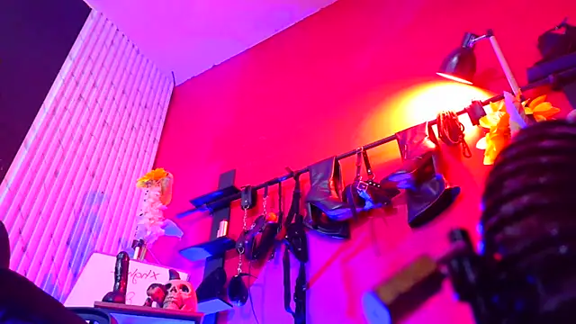 MistressSlut1: онлайн-секс-чат