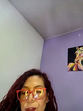 Chat XXX en directo de Scarlet_curly8a