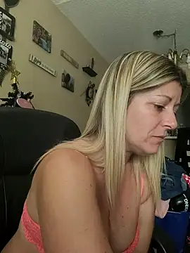 NikkiBlisss live XXX chat