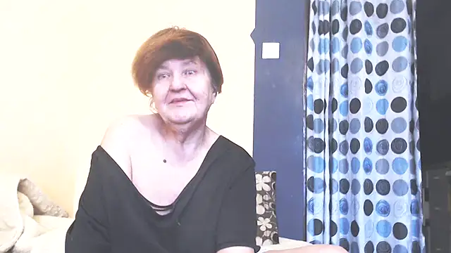 MioritaHard Adlı Modelin Canlı XXX Sohbeti