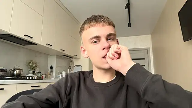 Вебкам-шоу SoloFury