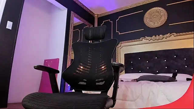 Chatroom XXX en direct de MeganStorms