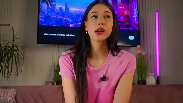 EviaRabasca Adlı Modelin Canlı XXX Sohbeti