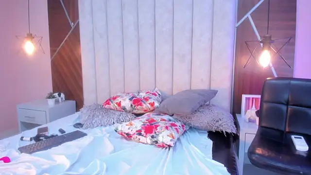 XXX chat uživo modela CAROLYNFOSTER