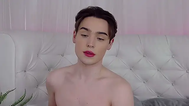 RobbyCharming Show in webcam